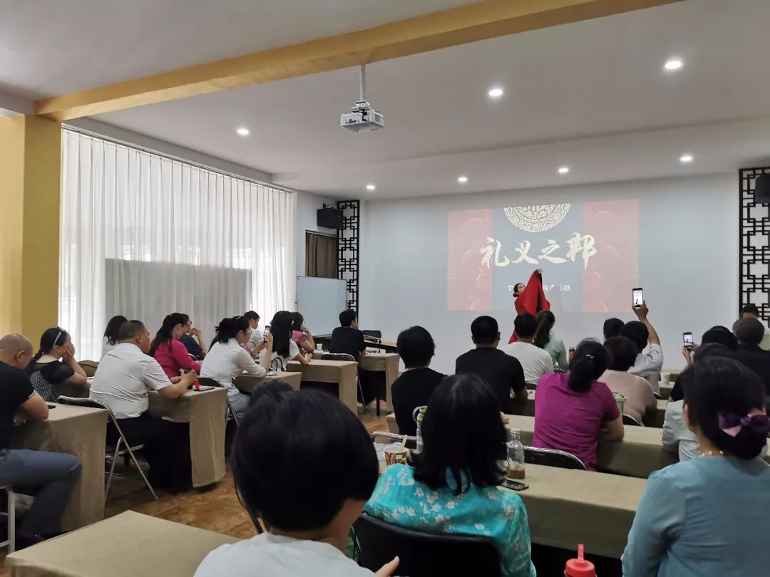 头骨相学图_手相学_相学课程