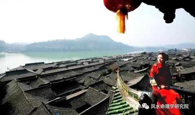 玄空风水是彻头彻尾的假风水_看是风水宝地_宝晶宫天鹅温泉地地